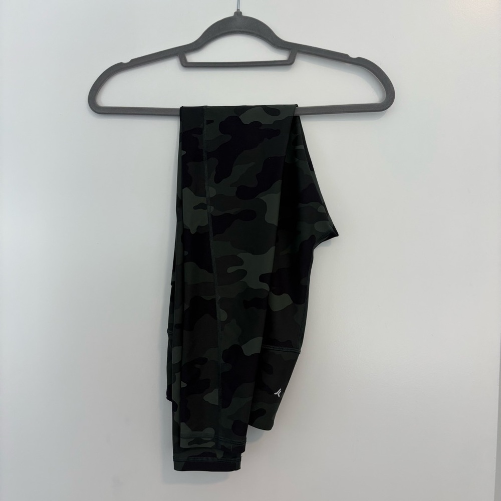 Old Navy Women's PowerSoft Camouflage Leggings